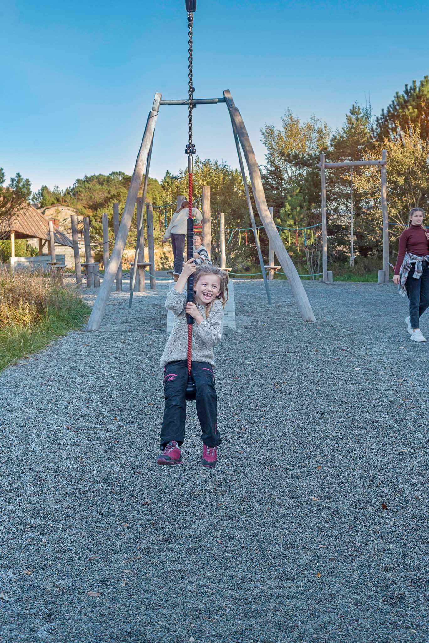 Glad aktivitet i zipline (foto: Ingrid Holm Andersen)