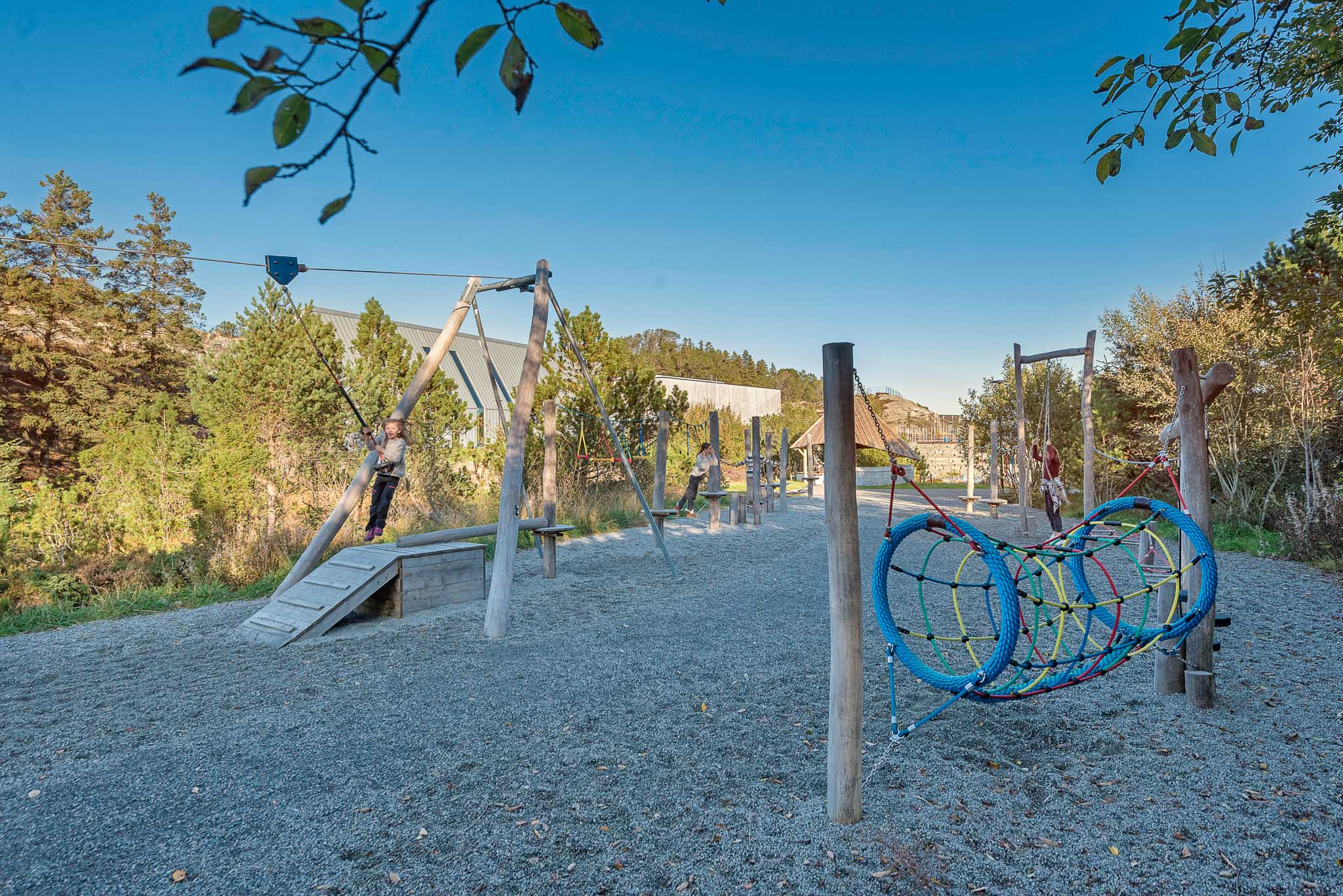 Fra aktivitetsområdet ved Hjeltefjorden arena (foto: Ingrid Holm Andersen)